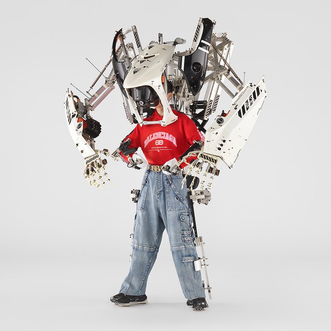 Instagram: Balenciaga